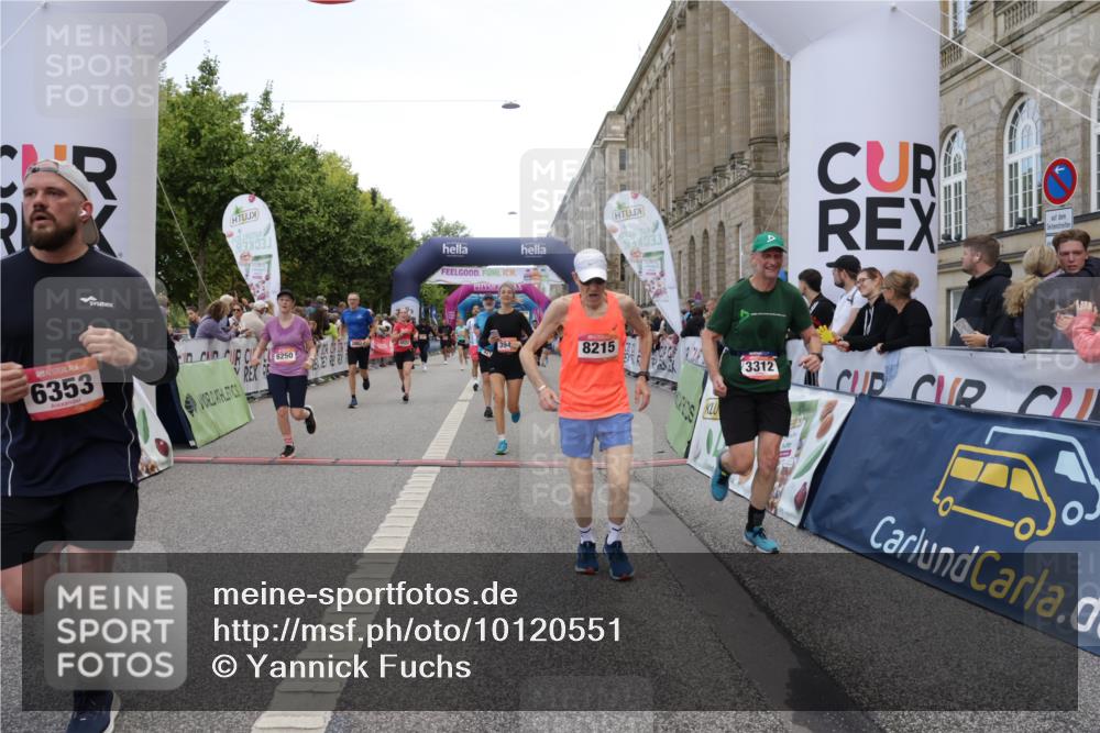 06.09.2026 - CURREX Alsterlauf Yannick Fuchs http://msf.ph/oto/10120551 06.09.2026 10:01:07 Ziel 2882, 3312, 3941, 4418, 4533, 4628, 4914, 5145, 5387, 6250, 6353, 6356, 8120, 8215 meine-sportfotos.de