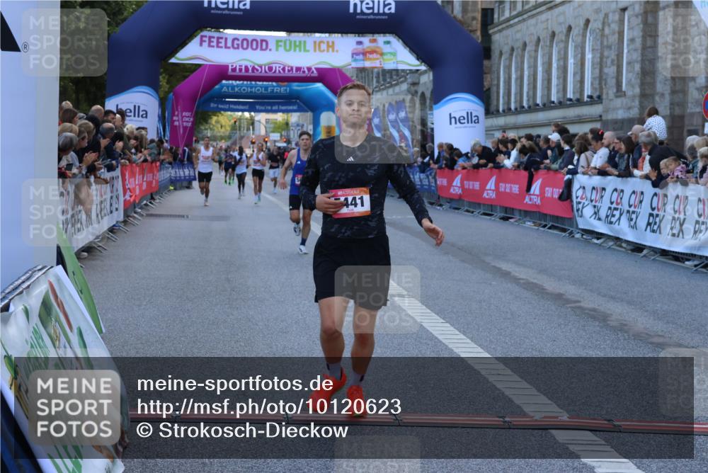 06.09.2026 - CURREX Alsterlauf Strokosch-Dieckow http://msf.ph/oto/10120623 06.09.2026 09:37:47 Ziel 4201, 5024, 5374, 5441, 5641, 5671 meine-sportfotos.de