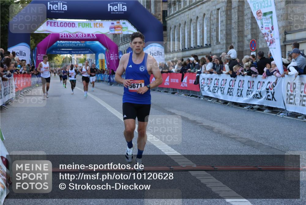 06.09.2026 - CURREX Alsterlauf Strokosch-Dieckow http://msf.ph/oto/10120628 06.09.2026 09:37:50 Ziel 2802, 5024, 5441, 5671, 6001 meine-sportfotos.de