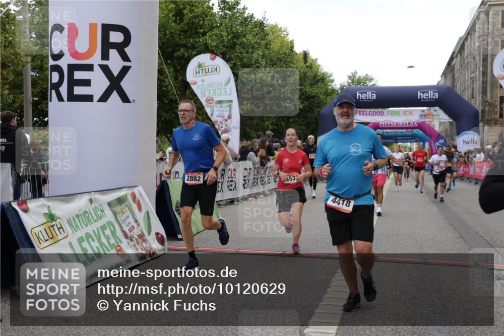 06.09.2026 - CURREX Alsterlauf Yannick Fuchs http://msf.ph/oto/10120629 06.09.2026 10:01:09 Ziel 2307, 2882, 3312, 3941, 4120, 4418, 4533, 4628, 4914, 5092, 5145, 5317, 5387, 5785, 6250, 6353, 6356, 6384, 8120, 8215 meine-sportfotos.de