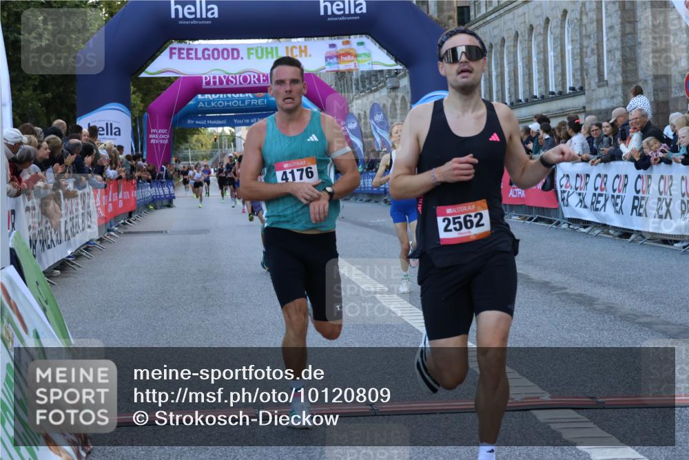 06.09.2026 - CURREX Alsterlauf Strokosch-Dieckow http://msf.ph/oto/10120809 06.09.2026 09:38:06 Ziel 2562, 3866, 4176, 5658, 5901, 6003, 8011 meine-sportfotos.de