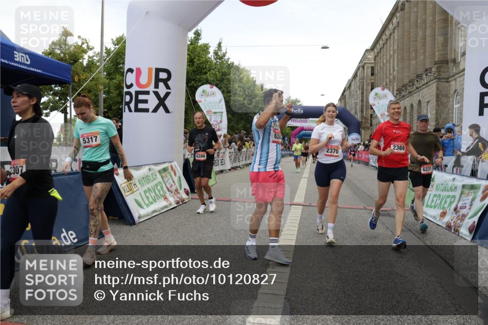 06.09.2026 - CURREX Alsterlauf Yannick Fuchs http://msf.ph/oto/10120827 06.09.2026 10:01:16 Ziel 2307, 2369, 2370, 2400, 2478, 2485, 2882, 3401, 3730, 3740, 4049, 4120, 4418, 4429, 4533, 4633, 4701, 5092, 5317, 5785, 6231, 6384, 6386, 8120 meine-sportfotos.de