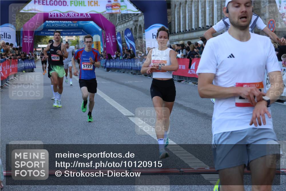 06.09.2026 - CURREX Alsterlauf Strokosch-Dieckow http://msf.ph/oto/10120915 06.09.2026 09:38:23 Ziel 2378, 4160, 4614, 4983, 5513, 5687, 5727, 6101, 6133, 6309, 8024 meine-sportfotos.de