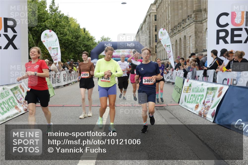 06.09.2026 - CURREX Alsterlauf Yannick Fuchs http://msf.ph/oto/10121006 06.09.2026 10:01:22 Ziel 2369, 2370, 2400, 2478, 2485, 3195, 3280, 3401, 3730, 3740, 4049, 4055, 4429, 4633, 4701, 5139, 5424, 5598, 5745, 6027, 6033, 6145, 6231, 6386, 6445 meine-sportfotos.de