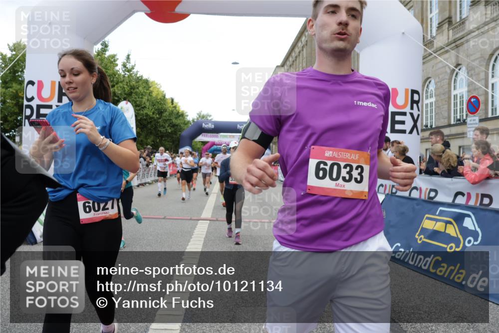 06.09.2026 - CURREX Alsterlauf Yannick Fuchs http://msf.ph/oto/10121134 06.09.2026 10:01:27 Ziel 2400, 2492, 3195, 3280, 3401, 3518, 3730, 3740, 4055, 4580, 5012, 5060, 5139, 5237, 5424, 5523, 5598, 5745, 5793, 6027, 6033, 6145, 6445 meine-sportfotos.de