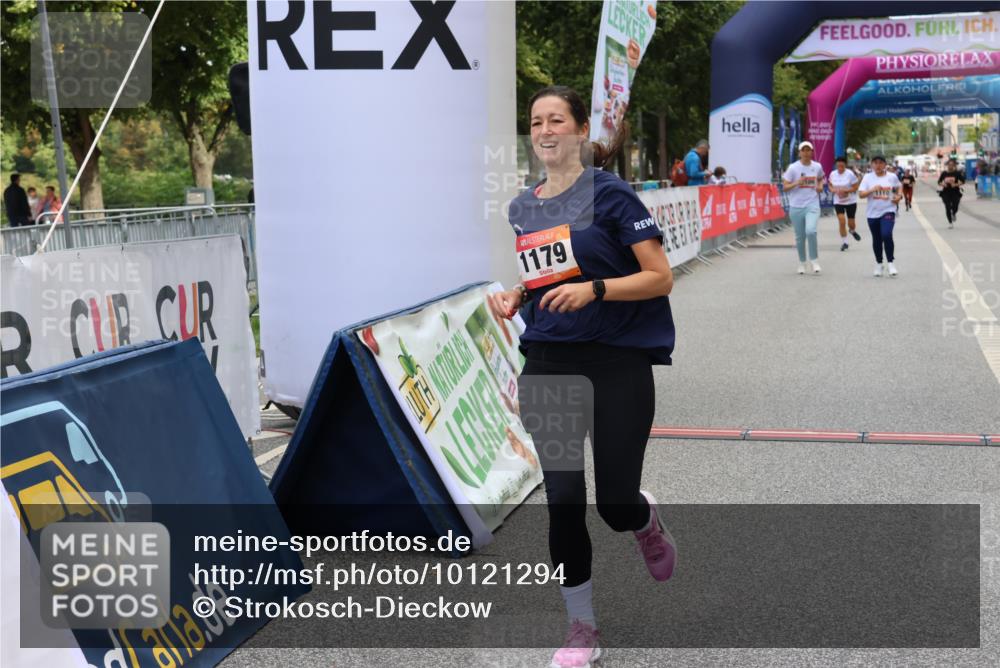 06.09.2026 - CURREX Alsterlauf Strokosch-Dieckow http://msf.ph/oto/10121294 06.09.2026 12:04:36 Ziel 1109, 1110, 1174, 1179 meine-sportfotos.de