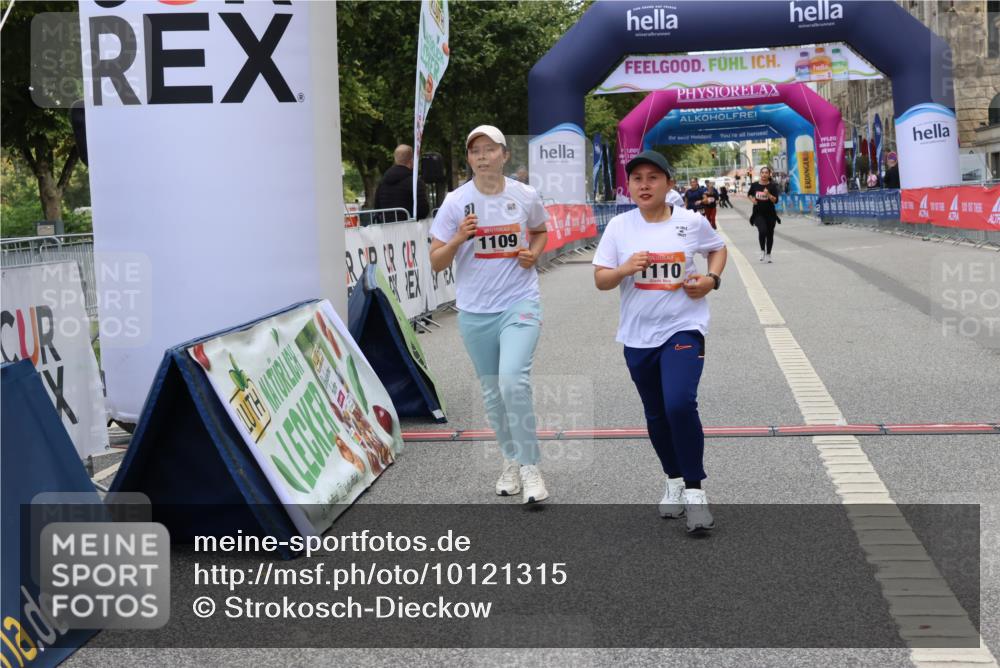 06.09.2026 - CURREX Alsterlauf Strokosch-Dieckow http://msf.ph/oto/10121315 06.09.2026 12:04:42 Ziel 1109, 1110, 1179, 8090 meine-sportfotos.de
