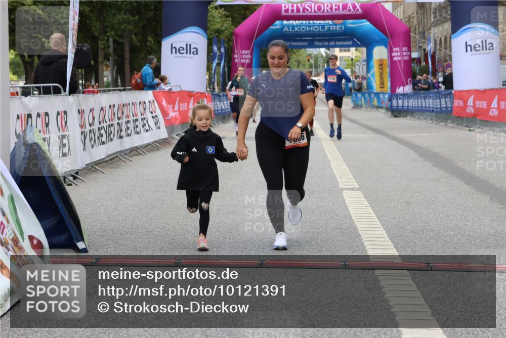 06.09.2026 - CURREX Alsterlauf Strokosch-Dieckow http://msf.ph/oto/10121391 06.09.2026 12:04:52 Ziel 1036, 1199, 8090 meine-sportfotos.de