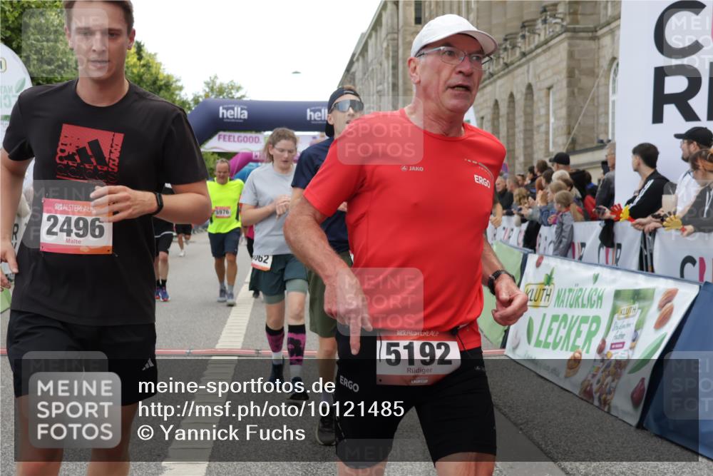 06.09.2026 - CURREX Alsterlauf Yannick Fuchs http://msf.ph/oto/10121485 06.09.2026 10:01:38 Ziel 2249, 2496, 2733, 3115, 3518, 3544, 4073, 4121, 4259, 4551, 4552, 4638, 4883, 4884, 4921, 5012, 5106, 5192, 5388, 5669, 5749, 5856, 5918, 5976, 6018, 6114, 8037, 8038, 8062 meine-sportfotos.de