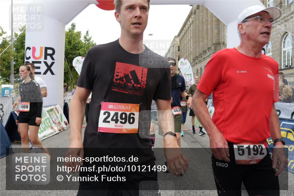 06.09.2026 - CURREX Alsterlauf Yannick Fuchs http://msf.ph/oto/10121499 06.09.2026 10:01:39 Ziel 2249, 2496, 2733, 3115, 3518, 3544, 4073, 4121, 4259, 4551, 4552, 4638, 4883, 4884, 4921, 5012, 5106, 5192, 5388, 5669, 5749, 5856, 5918, 5976, 6018, 6114, 8037, 8038, 8062 meine-sportfotos.de