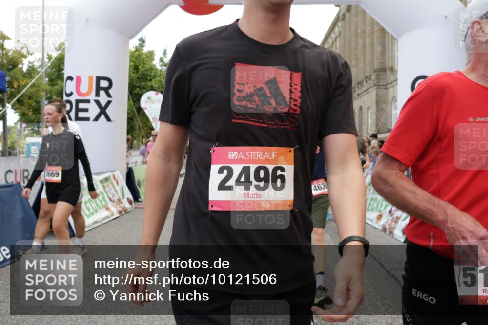 06.09.2026 - CURREX Alsterlauf Yannick Fuchs http://msf.ph/oto/10121506 06.09.2026 10:01:39 Ziel 2249, 2496, 2733, 3115, 3518, 3544, 4073, 4121, 4259, 4551, 4552, 4638, 4883, 4884, 4921, 5012, 5106, 5192, 5388, 5669, 5749, 5856, 5918, 5976, 6018, 6114, 8037, 8038, 8062 meine-sportfotos.de