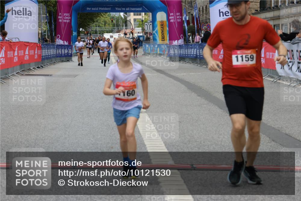 06.09.2026 - CURREX Alsterlauf Strokosch-Dieckow http://msf.ph/oto/10121530 06.09.2026 12:05:08 Ziel 1159, 1160, 1330, 2484 meine-sportfotos.de