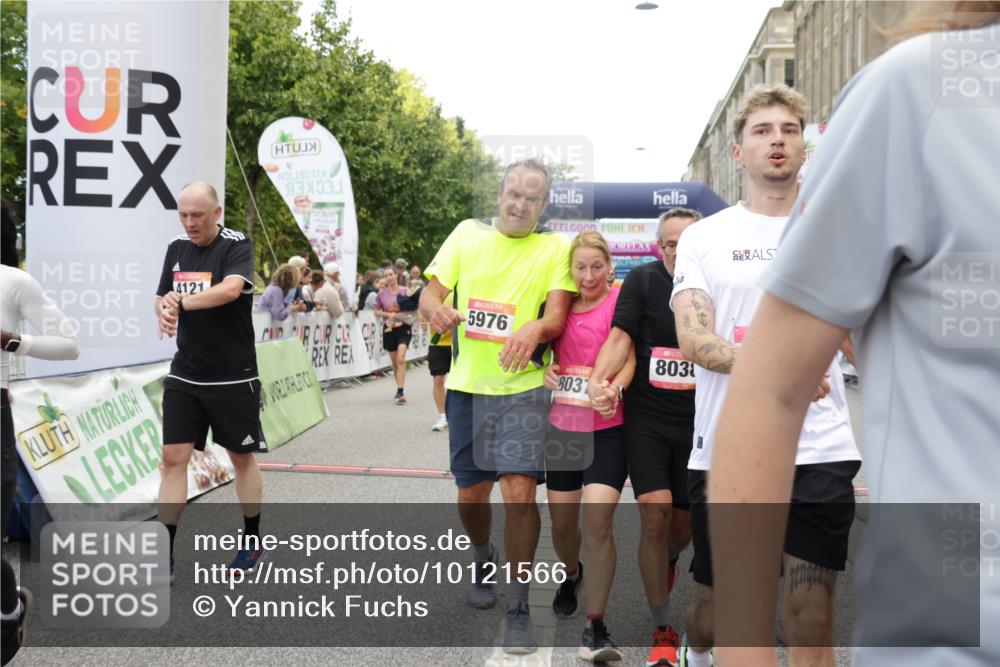 06.09.2026 - CURREX Alsterlauf Yannick Fuchs http://msf.ph/oto/10121566 06.09.2026 10:01:42 Ziel 2249, 2385, 2496, 2733, 2977, 3115, 3544, 3563, 4067, 4073, 4121, 4259, 4551, 4552, 4608, 4638, 4921, 5106, 5186, 5192, 5388, 5429, 5669, 5734, 5918, 5976, 6114, 8037, 8038, 8062 meine-sportfotos.de