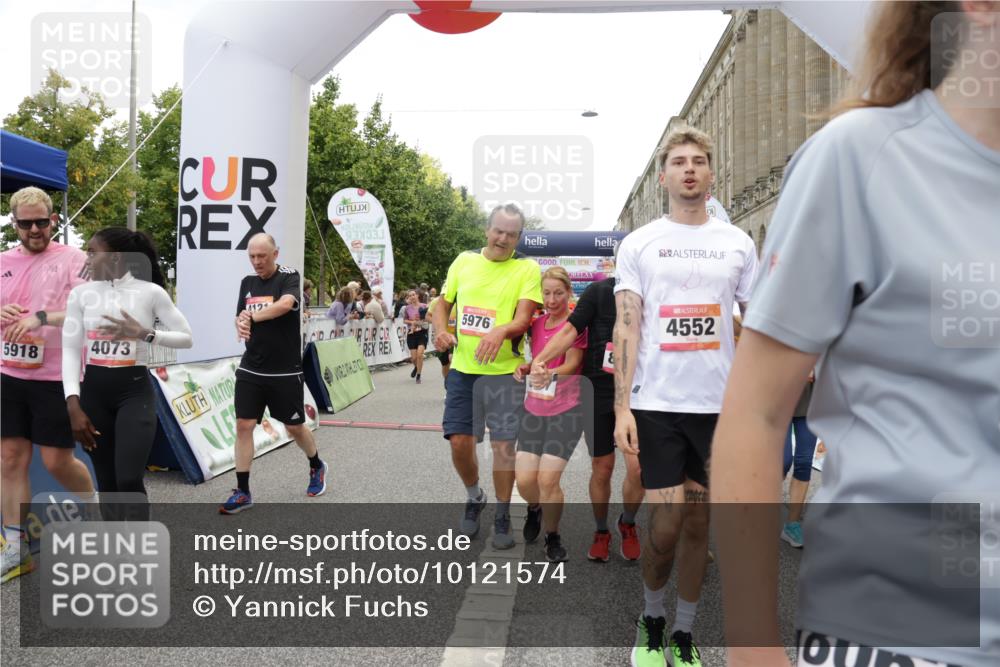 06.09.2026 - CURREX Alsterlauf Yannick Fuchs http://msf.ph/oto/10121574 06.09.2026 10:01:42 Ziel 2249, 2385, 2496, 2733, 2977, 3115, 3544, 3563, 4067, 4073, 4121, 4259, 4551, 4552, 4608, 4638, 4921, 5106, 5186, 5192, 5388, 5429, 5669, 5734, 5918, 5976, 6114, 8037, 8038, 8062 meine-sportfotos.de