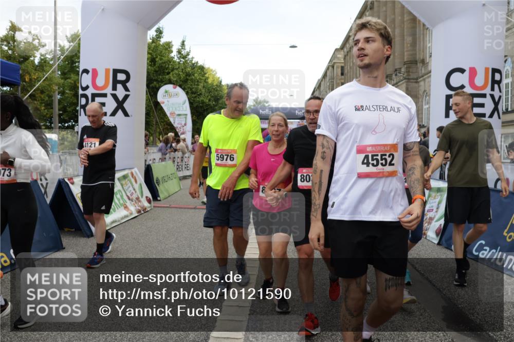 06.09.2026 - CURREX Alsterlauf Yannick Fuchs http://msf.ph/oto/10121590 06.09.2026 10:01:42 Ziel 2249, 2385, 2496, 2733, 2977, 3115, 3544, 3563, 4067, 4073, 4121, 4259, 4551, 4552, 4608, 4638, 4921, 5106, 5186, 5192, 5388, 5429, 5669, 5734, 5918, 5976, 6114, 8037, 8038, 8062 meine-sportfotos.de