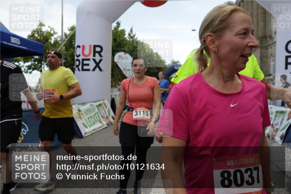 06.09.2026 - CURREX Alsterlauf Yannick Fuchs http://msf.ph/oto/10121634 06.09.2026 10:01:44 Ziel 2385, 2496, 2733, 2977, 3115, 3544, 3563, 4067, 4073, 4117, 4121, 4162, 4551, 4552, 4608, 4638, 4921, 5106, 5186, 5388, 5429, 5734, 5918, 5976, 8037, 8038, 8062, 8122 meine-sportfotos.de