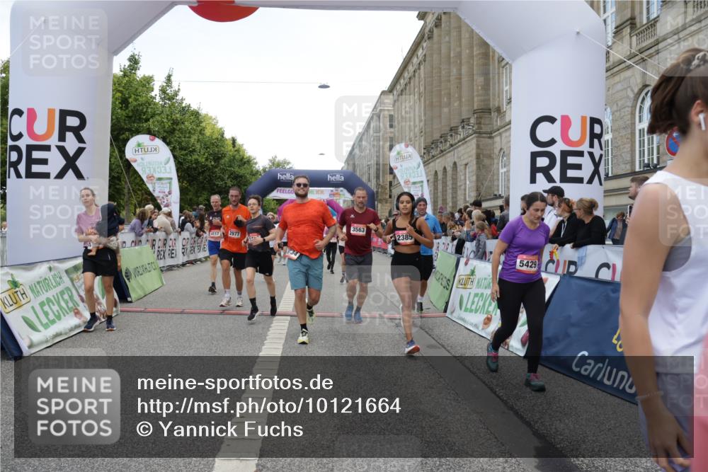 06.09.2026 - CURREX Alsterlauf Yannick Fuchs http://msf.ph/oto/10121664 06.09.2026 10:01:47 Ziel 2385, 2977, 3115, 3448, 3563, 4067, 4117, 4121, 4162, 4551, 4552, 4608, 4618, 5106, 5186, 5380, 5388, 5429, 5542, 5679, 5734, 5918, 5976, 6171, 8037, 8038, 8122 meine-sportfotos.de