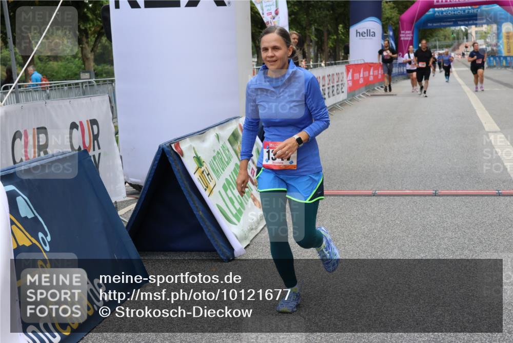 06.09.2026 - CURREX Alsterlauf Strokosch-Dieckow http://msf.ph/oto/10121677 06.09.2026 12:05:28 Ziel 1089, 1090, 1347 meine-sportfotos.de