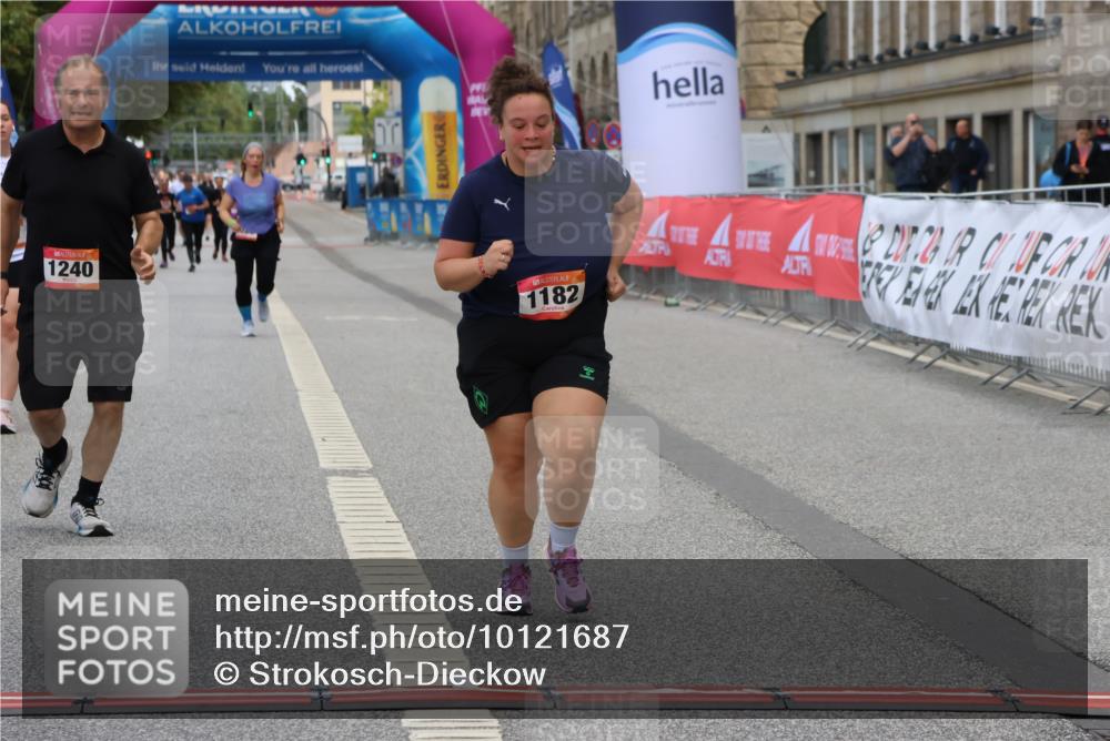 06.09.2026 - CURREX Alsterlauf Strokosch-Dieckow http://msf.ph/oto/10121687 06.09.2026 12:05:35 Ziel 1131, 1182, 1240, 1340 meine-sportfotos.de