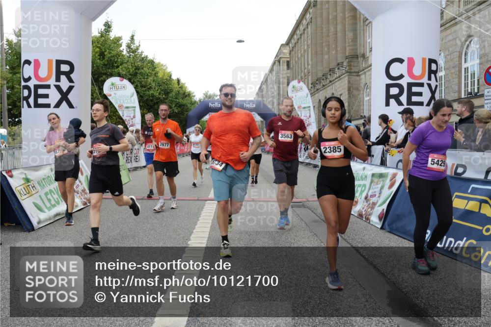 06.09.2026 - CURREX Alsterlauf Yannick Fuchs http://msf.ph/oto/10121700 06.09.2026 10:01:47 Ziel 2385, 2977, 3115, 3448, 3563, 4067, 4117, 4121, 4162, 4551, 4552, 4608, 4618, 5106, 5186, 5380, 5388, 5429, 5542, 5679, 5734, 5918, 5976, 6171, 8037, 8038, 8122 meine-sportfotos.de