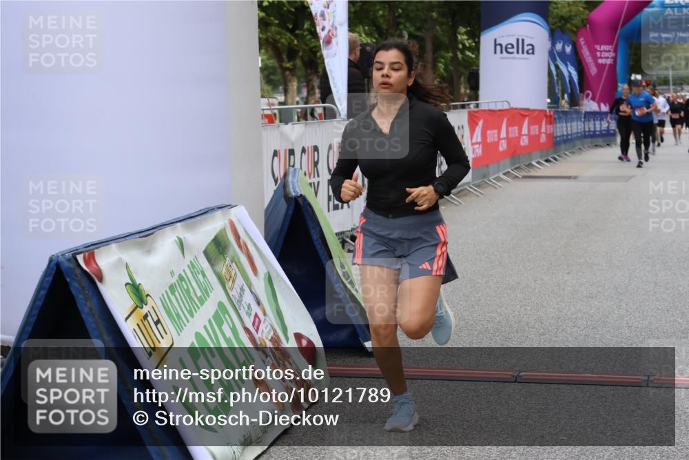 06.09.2026 - CURREX Alsterlauf Strokosch-Dieckow http://msf.ph/oto/10121789 06.09.2026 12:05:45 Ziel 1131, 1304, 1327 meine-sportfotos.de