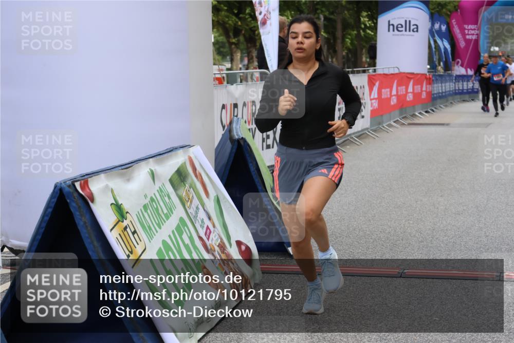 06.09.2026 - CURREX Alsterlauf Strokosch-Dieckow http://msf.ph/oto/10121795 06.09.2026 12:05:45 Ziel 1131, 1304, 1327 meine-sportfotos.de