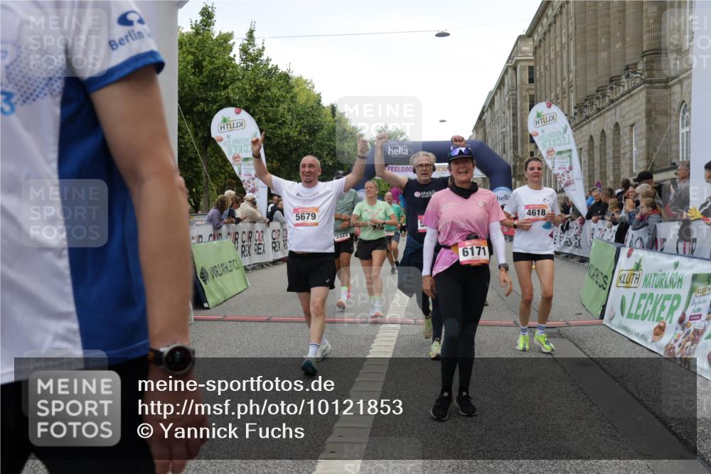 06.09.2026 - CURREX Alsterlauf Yannick Fuchs http://msf.ph/oto/10121853 06.09.2026 10:01:52 Ziel 2040, 2229, 2375, 2385, 2977, 3150, 3322, 3448, 3563, 3618, 4067, 4117, 4162, 4608, 4618, 5186, 5380, 5429, 5542, 5679, 5734, 5899, 6171, 6341, 8096, 8122 meine-sportfotos.de