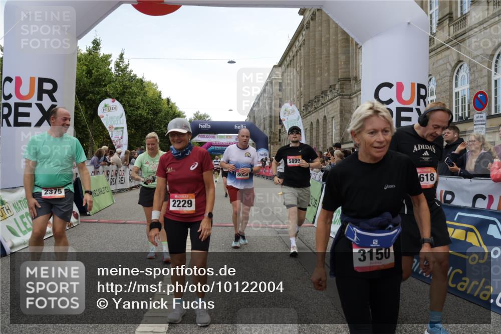 06.09.2026 - CURREX Alsterlauf Yannick Fuchs http://msf.ph/oto/10122004 06.09.2026 10:01:57 Ziel 2040, 2113, 2229, 2375, 2775, 3150, 3322, 3448, 3585, 3618, 4127, 4618, 5265, 5380, 5542, 5679, 5769, 5899, 6171, 6208, 6341, 8096 meine-sportfotos.de
