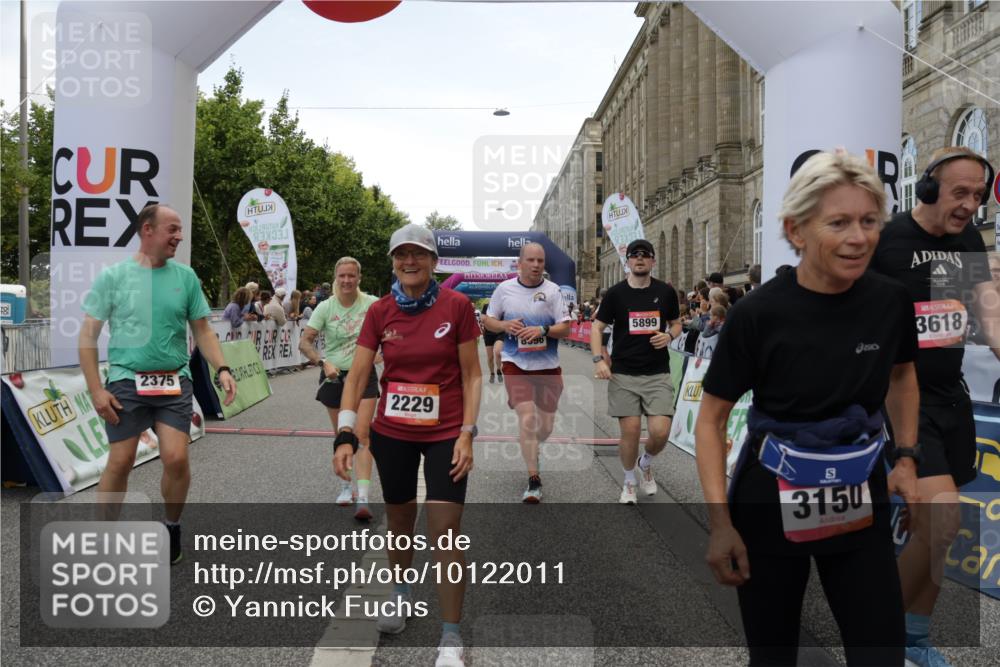 06.09.2026 - CURREX Alsterlauf Yannick Fuchs http://msf.ph/oto/10122011 06.09.2026 10:01:57 Ziel 2040, 2113, 2229, 2375, 2775, 3150, 3322, 3448, 3585, 3618, 4127, 4618, 5265, 5380, 5542, 5679, 5769, 5899, 6171, 6208, 6341, 8096 meine-sportfotos.de