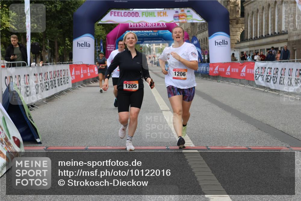 06.09.2026 - CURREX Alsterlauf Strokosch-Dieckow http://msf.ph/oto/10122016 06.09.2026 12:06:06 Ziel 1205, 1206, 1224, 1235, 1314, 4444 meine-sportfotos.de