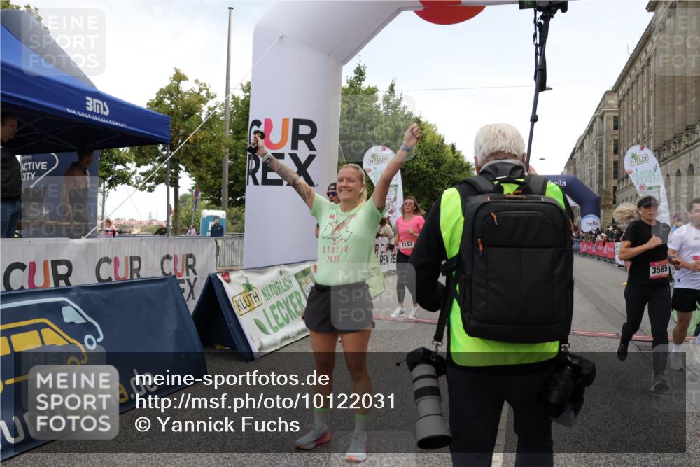 06.09.2026 - CURREX Alsterlauf Yannick Fuchs http://msf.ph/oto/10122031 06.09.2026 10:02:01 Ziel 2113, 2375, 2775, 3547, 3585, 3618, 3883, 4127, 5013, 5265, 5466, 5769, 5899, 6208, 8096 meine-sportfotos.de