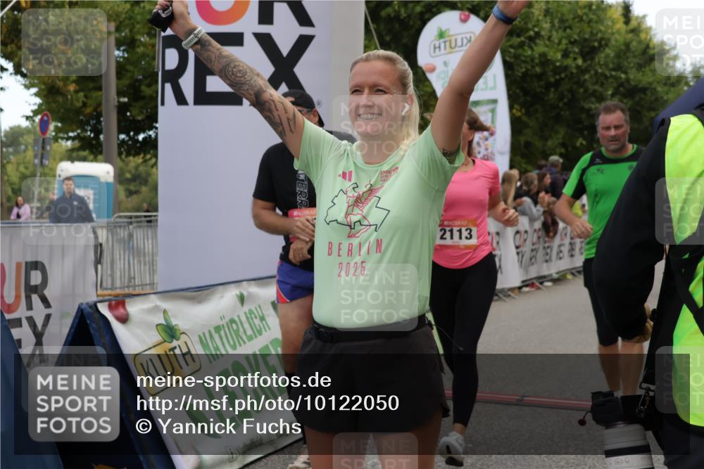 06.09.2026 - CURREX Alsterlauf Yannick Fuchs http://msf.ph/oto/10122050 06.09.2026 10:02:02 Ziel 2113, 2775, 3547, 3585, 3618, 3883, 4127, 5013, 5265, 5466, 5769, 5899, 6208, 8096 meine-sportfotos.de
