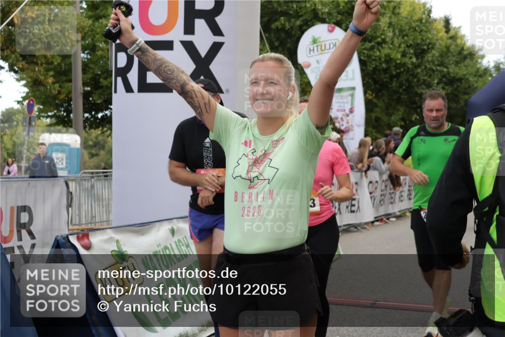06.09.2026 - CURREX Alsterlauf Yannick Fuchs http://msf.ph/oto/10122055 06.09.2026 10:02:02 Ziel 2113, 2775, 3547, 3585, 3618, 3883, 4127, 5013, 5265, 5466, 5769, 5899, 6208, 8096 meine-sportfotos.de