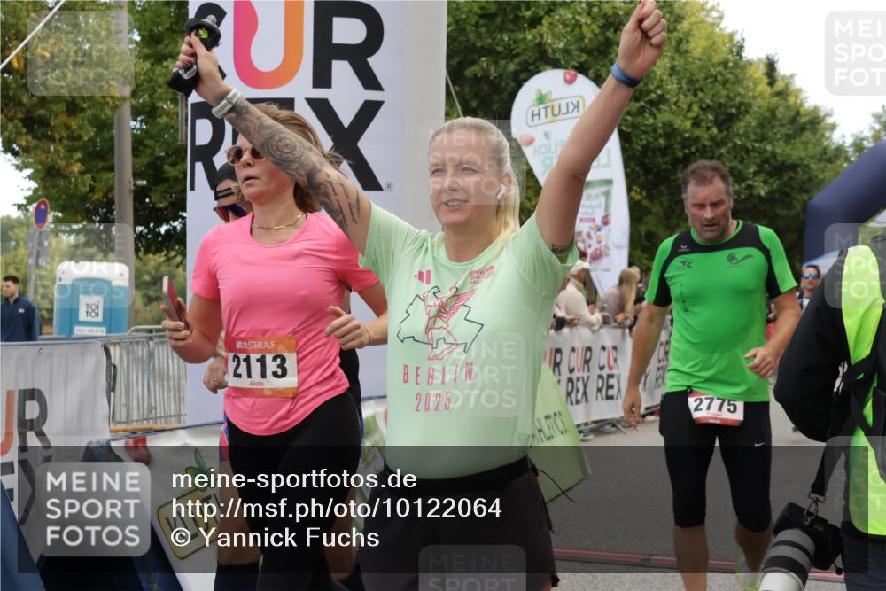 06.09.2026 - CURREX Alsterlauf Yannick Fuchs http://msf.ph/oto/10122064 06.09.2026 10:02:02 Ziel 2113, 2775, 3547, 3585, 3618, 3883, 4127, 5013, 5265, 5466, 5769, 5899, 6208, 8096 meine-sportfotos.de