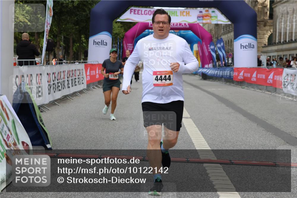 06.09.2026 - CURREX Alsterlauf Strokosch-Dieckow http://msf.ph/oto/10122142 06.09.2026 12:06:10 Ziel 1120, 1205, 1206, 4444 meine-sportfotos.de
