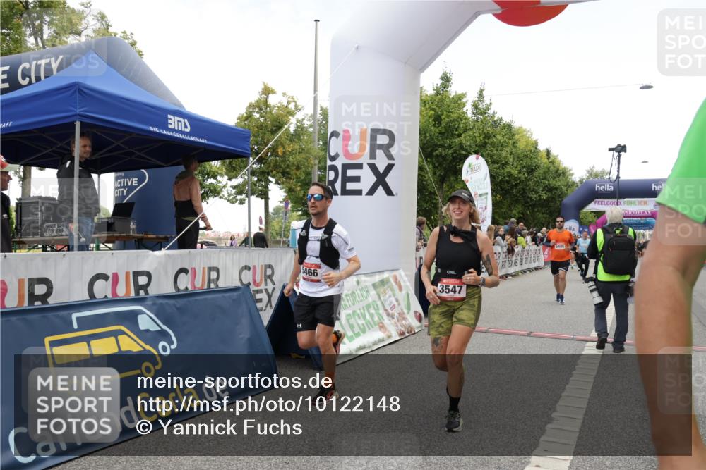 06.09.2026 - CURREX Alsterlauf Yannick Fuchs http://msf.ph/oto/10122148 06.09.2026 10:02:06 Ziel 2113, 2775, 3090, 3547, 3585, 3883, 4097, 4127, 4734, 5013, 5265, 5466, 5485, 5769, 6208, 8175 meine-sportfotos.de