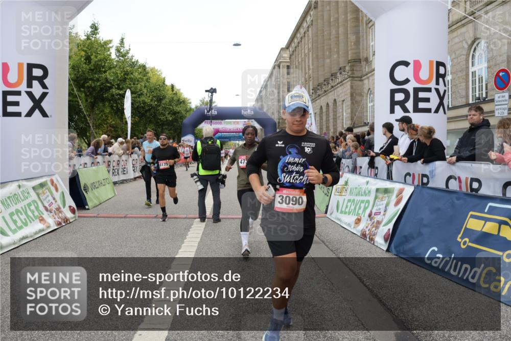 06.09.2026 - CURREX Alsterlauf Yannick Fuchs http://msf.ph/oto/10122234 06.09.2026 10:02:09 Ziel 2113, 2513, 2775, 3090, 3547, 3728, 3800, 3883, 4097, 4734, 5013, 5466, 5485, 5728, 8175 meine-sportfotos.de