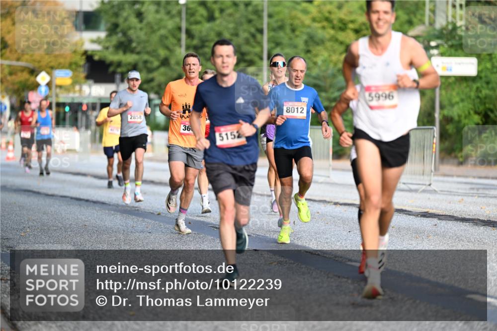 06.09.2026 - CURREX Alsterlauf Dr. Thomas Lammeyer http://msf.ph/oto/10122239 06.09.2026 09:37:17 Laufen 2858, 36, 5152, 8012, 5996 meine-sportfotos.de