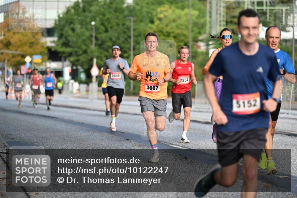 06.09.2026 - CURREX Alsterlauf Dr. Thomas Lammeyer http://msf.ph/oto/10122247 06.09.2026 09:37:19 Laufen 2858, 3667, 3254, 5152 meine-sportfotos.de