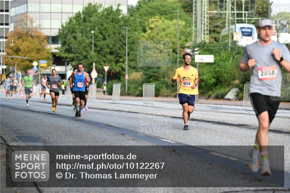 06.09.2026 - CURREX Alsterlauf Dr. Thomas Lammeyer http://msf.ph/oto/10122267 06.09.2026 09:37:23 Laufen 4175, 5925, 2858, 4079 meine-sportfotos.de