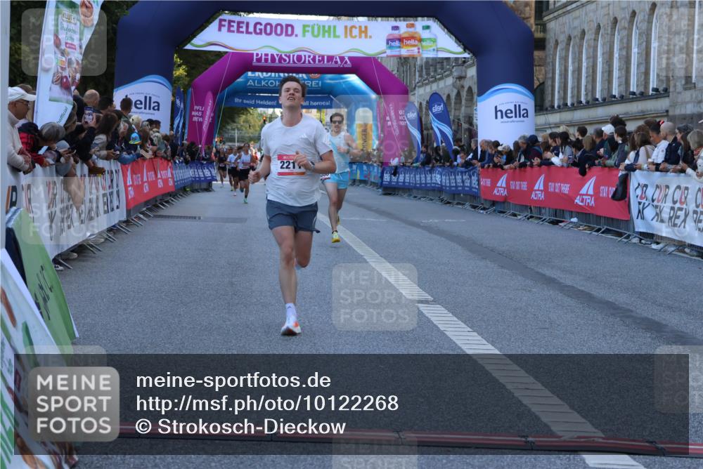 06.09.2026 - CURREX Alsterlauf Strokosch-Dieckow http://msf.ph/oto/10122268 06.09.2026 09:40:05 Ziel 2211, 3300, 3950, 4079, 4175, 4699, 5925 meine-sportfotos.de