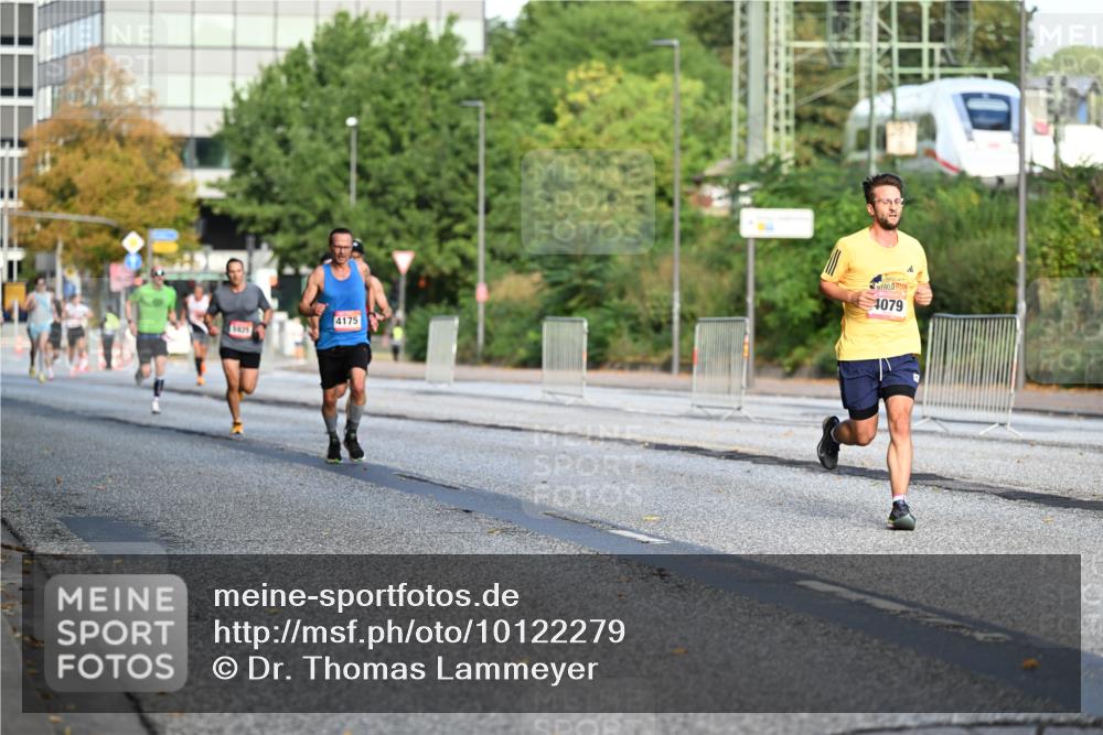 06.09.2026 - CURREX Alsterlauf Dr. Thomas Lammeyer http://msf.ph/oto/10122279 06.09.2026 09:37:23 Laufen 5429, 4175, 4079 meine-sportfotos.de