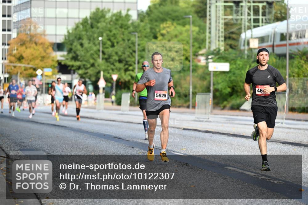 06.09.2026 - CURREX Alsterlauf Dr. Thomas Lammeyer http://msf.ph/oto/10122307 06.09.2026 09:37:29 Laufen 46, 5925 meine-sportfotos.de