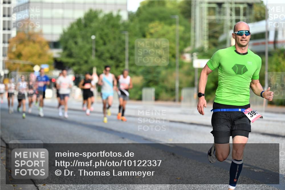06.09.2026 - CURREX Alsterlauf Dr. Thomas Lammeyer http://msf.ph/oto/10122337 06.09.2026 09:37:33 Laufen 39 meine-sportfotos.de
