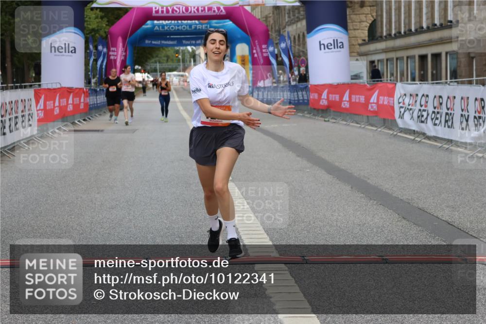 06.09.2026 - CURREX Alsterlauf Strokosch-Dieckow http://msf.ph/oto/10122341 06.09.2026 12:06:38 Ziel  meine-sportfotos.de
