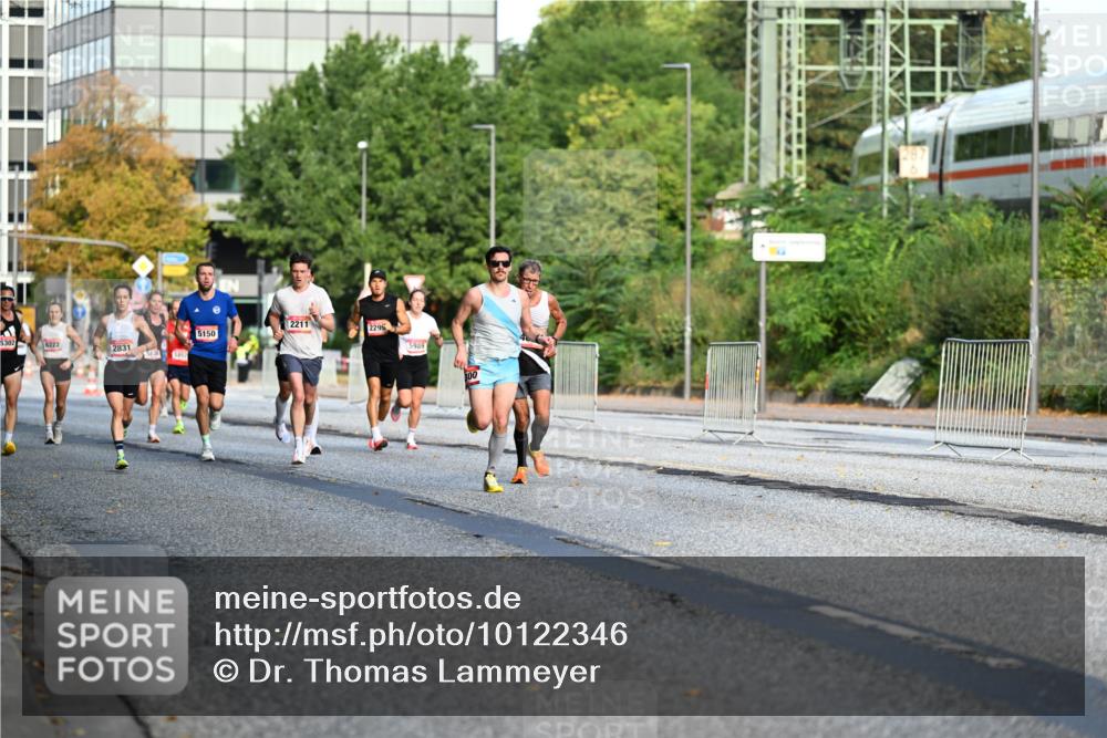 06.09.2026 - CURREX Alsterlauf Dr. Thomas Lammeyer http://msf.ph/oto/10122346 06.09.2026 09:37:34 Laufen 2211, 2295, 5150, 5302, 6222, 5989, 2831, 00 meine-sportfotos.de