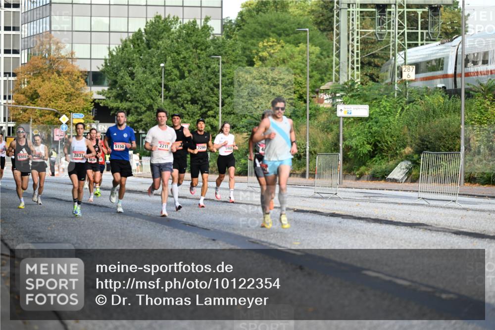 06.09.2026 - CURREX Alsterlauf Dr. Thomas Lammeyer http://msf.ph/oto/10122354 06.09.2026 09:37:35 Laufen 5150, 2211, 2299, 5989, 5302, 2831, 287, 6 meine-sportfotos.de