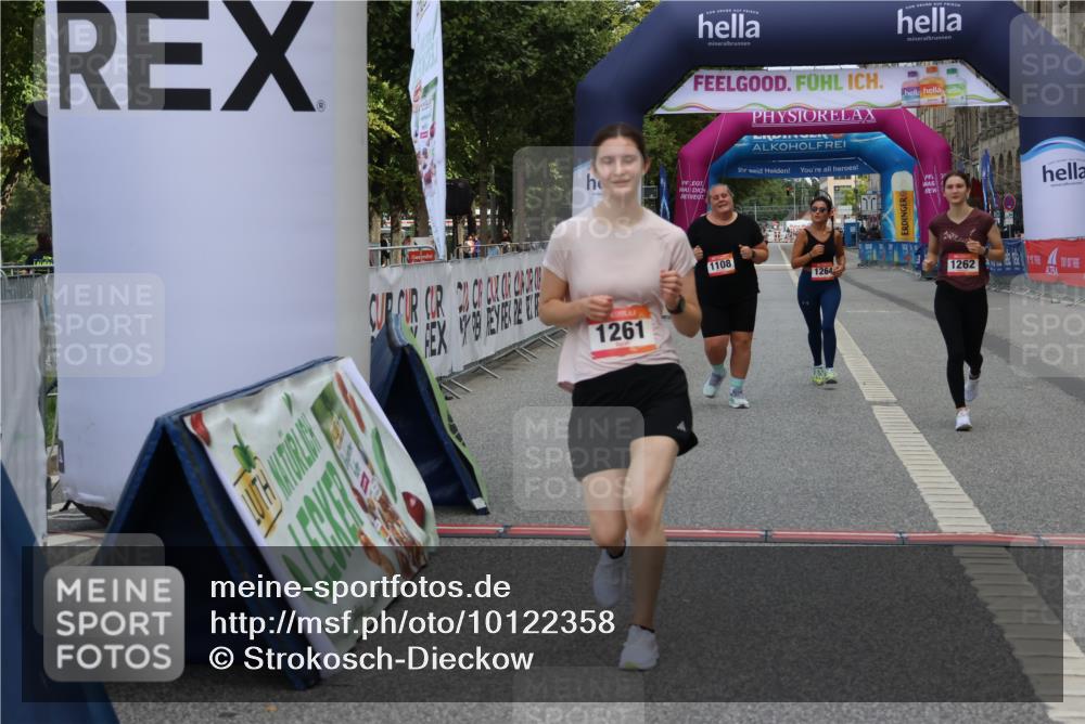 06.09.2026 - CURREX Alsterlauf Strokosch-Dieckow http://msf.ph/oto/10122358 06.09.2026 12:06:48 Ziel 1108, 1261, 1262 meine-sportfotos.de