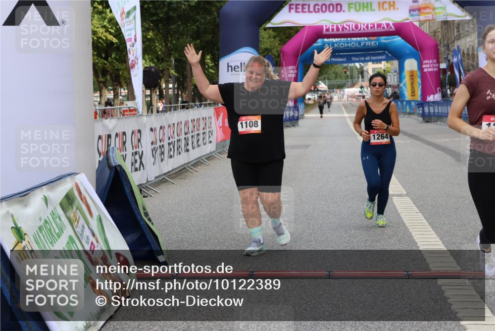 06.09.2026 - CURREX Alsterlauf Strokosch-Dieckow http://msf.ph/oto/10122389 06.09.2026 12:06:50 Ziel 1108, 1261, 1262 meine-sportfotos.de