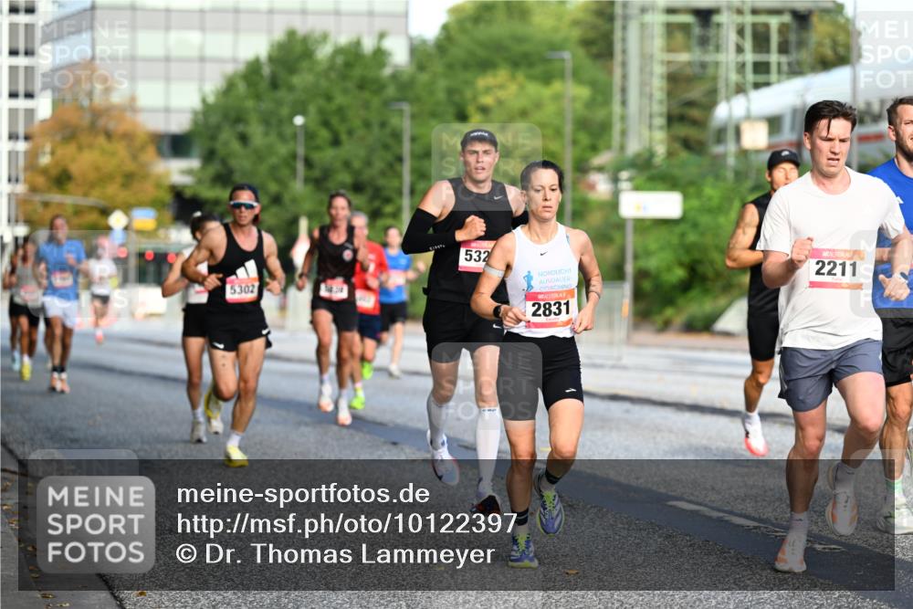 06.09.2026 - CURREX Alsterlauf Dr. Thomas Lammeyer http://msf.ph/oto/10122397 06.09.2026 09:37:39 Laufen 5302, 532, 2831, 2211 meine-sportfotos.de